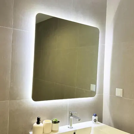 Modern Comfortable In The Center Apartament *